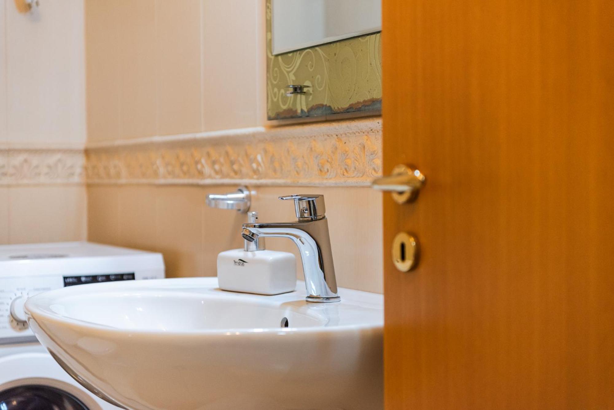 Vlorë Belleview Apartment 4 מראה חיצוני תמונה